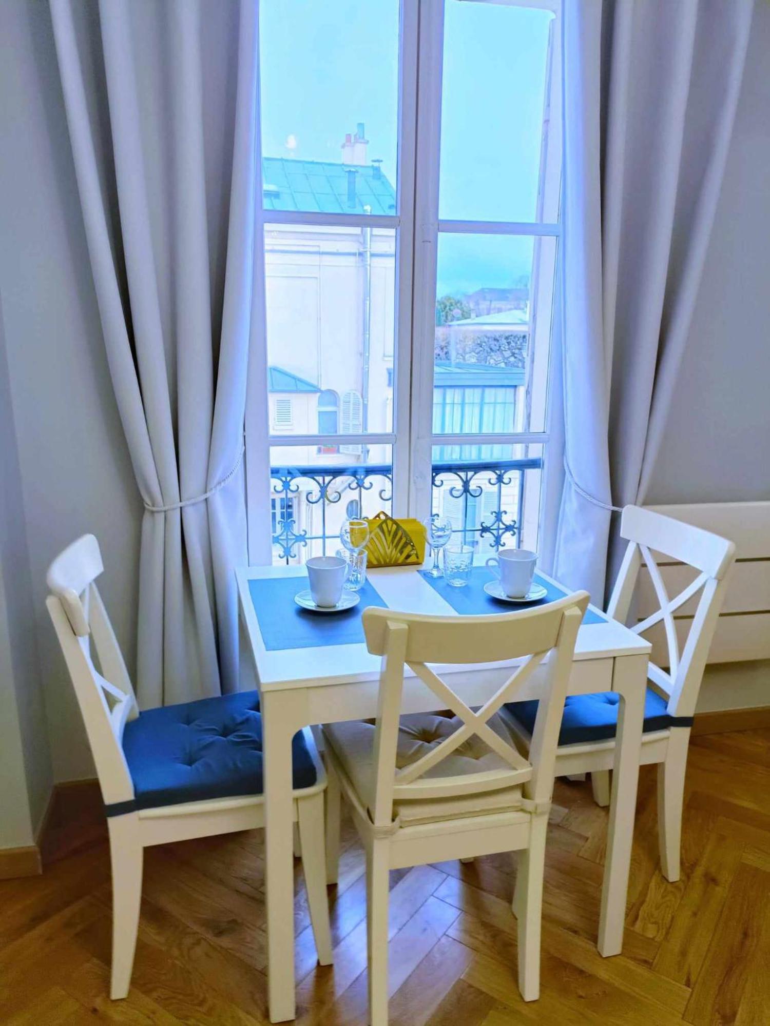 Au Petit Trianon Bleu Apartment Versailles Exterior foto