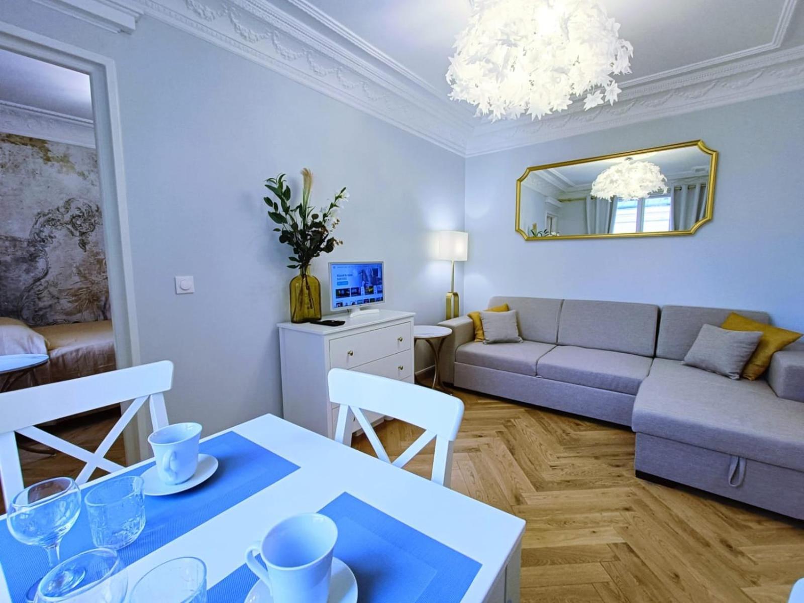 Au Petit Trianon Bleu Apartment Versailles Exterior foto